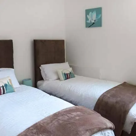 No 5 The Stables * Pateley Bridge